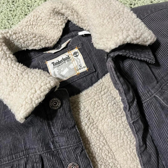Timberland washed corduroy jacket with a warm fleece lining - Picture 2 of 3